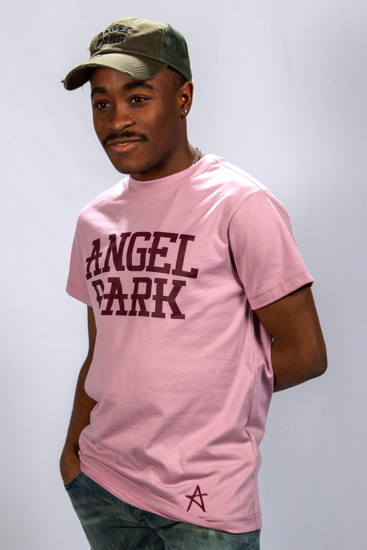 CLASSIC LOGO TEE